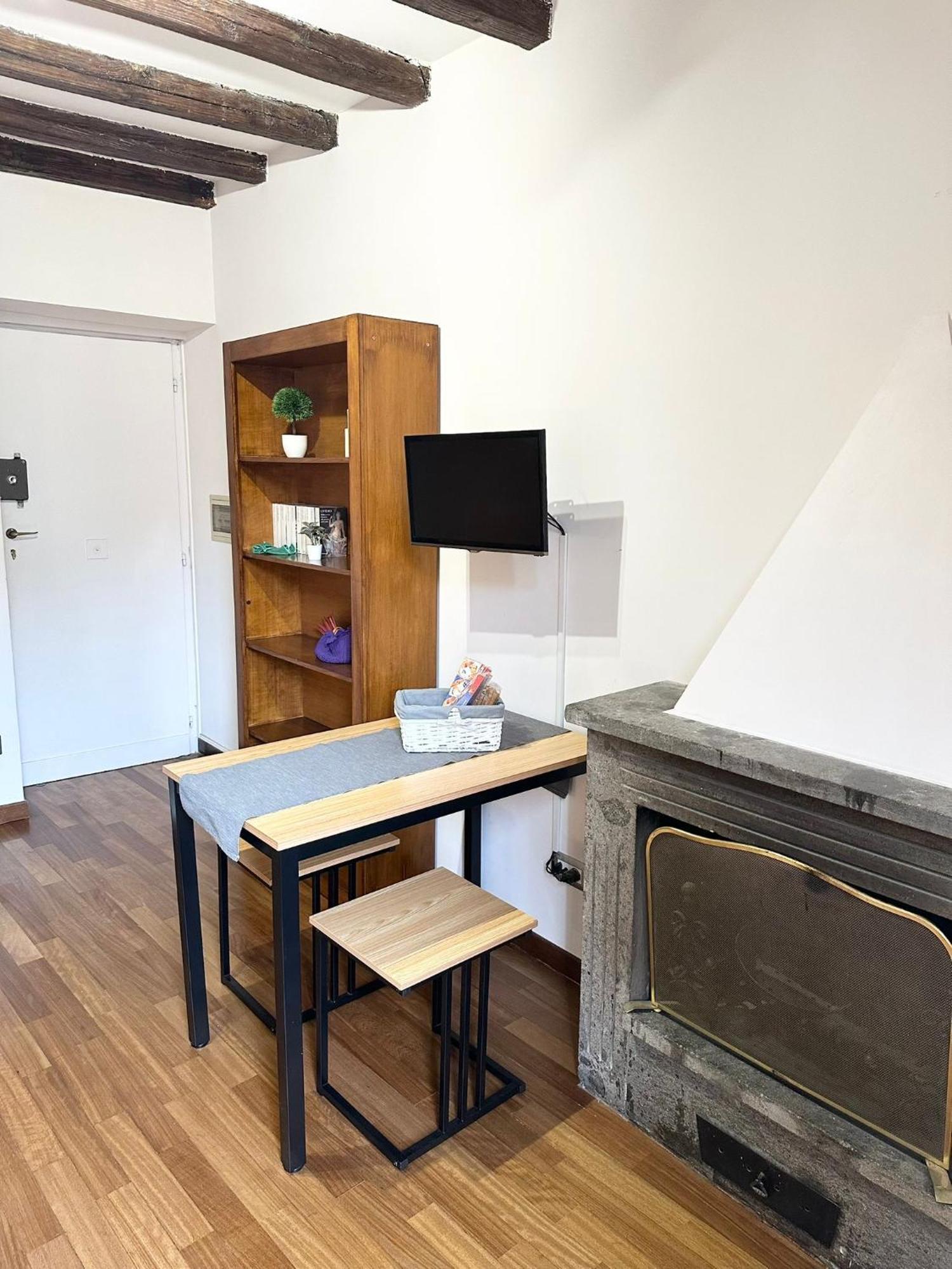 Apartment Domus Incantevole Vicino Colosseo Foro Rome